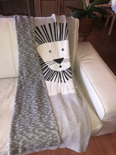 Lion Motif Throw