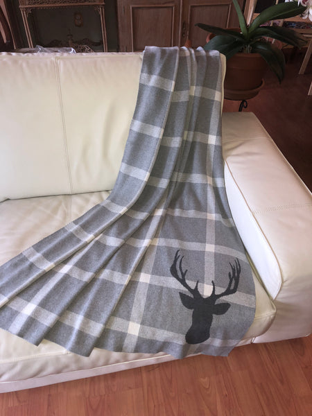 Reindeer Motif Throw